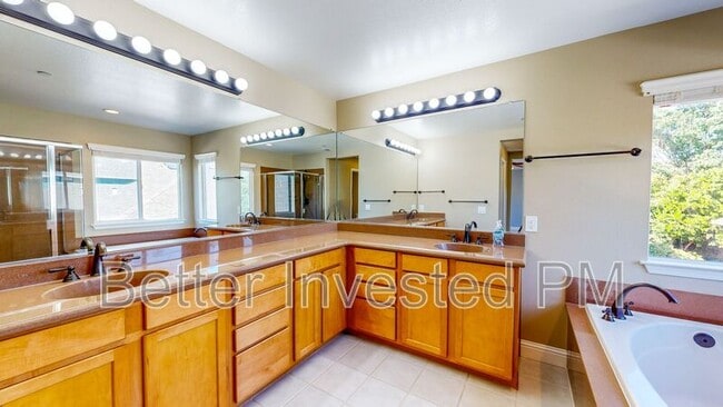 Building Photo - 1210 Grayson Way