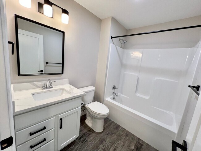 Building Photo - Modern Single-Family Home in Scenic Meadows Neighborhood