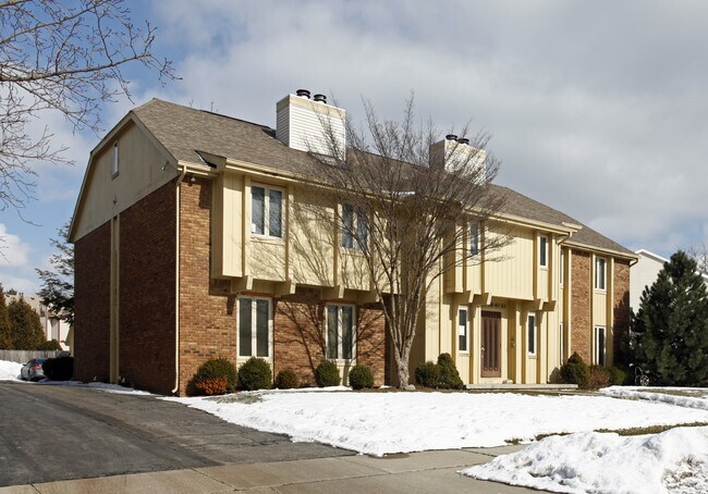 Building Photo - 5836 Ryewyck Dr