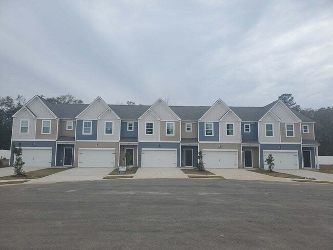 Building Photo - Great Townhome!