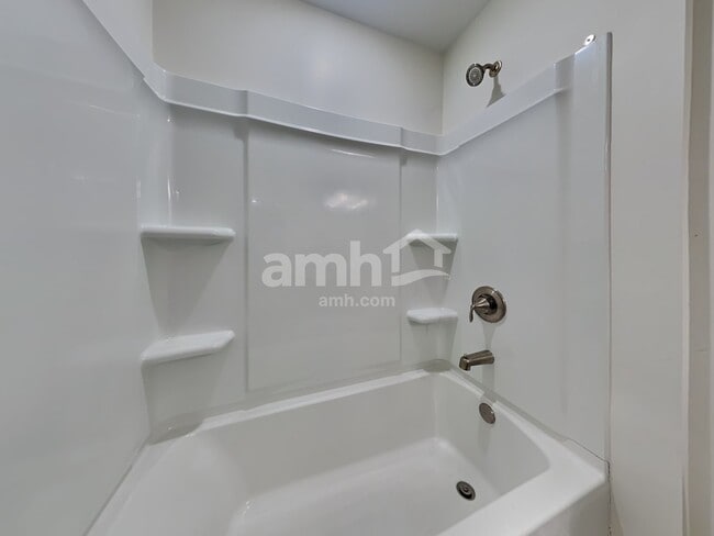 Building Photo - 1830 Produce Ln