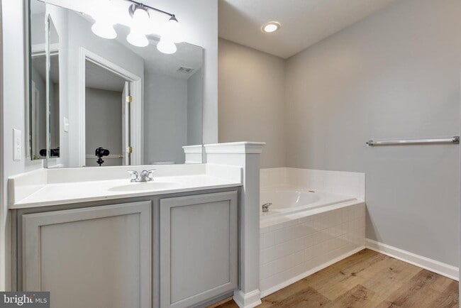 Building Photo - 2542 Piney Pass Way