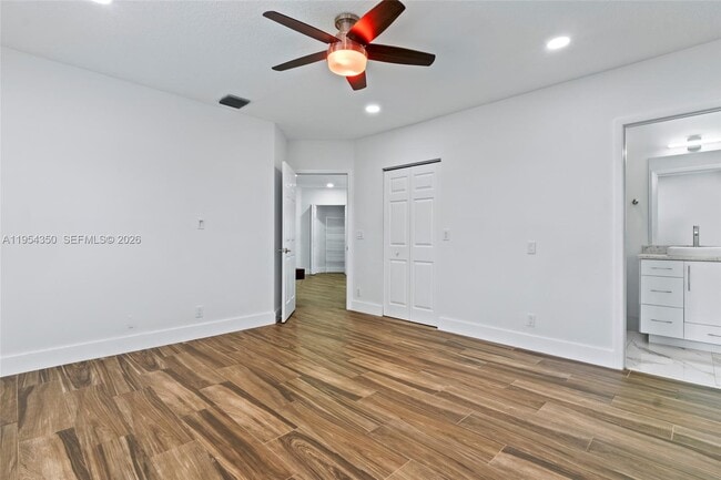 Building Photo - 6357 Brava Way