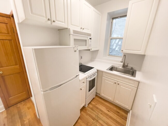 Interior Photo - 234-236 Thompson Street