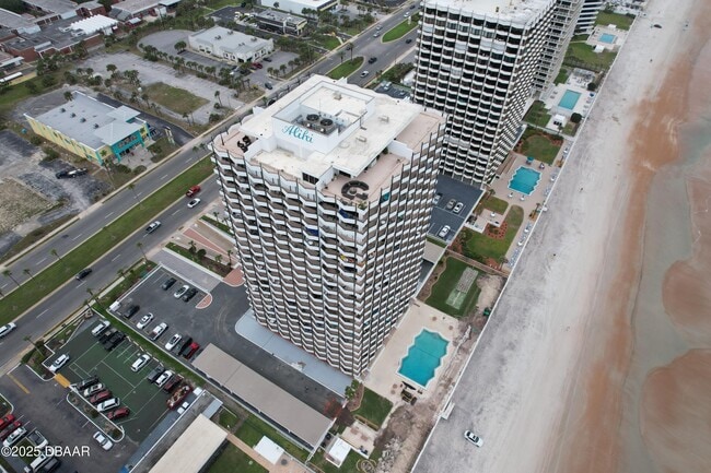 Building Photo - 2828 N Atlantic Ave