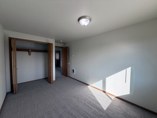 Building Photo - 1139 2nd St NW