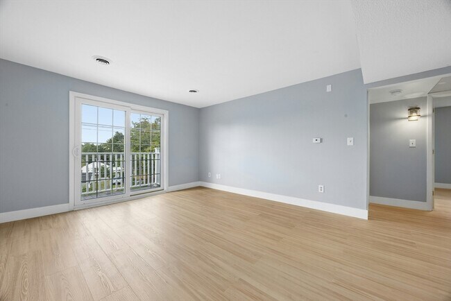 Building Photo - 244 Mt Vernon St