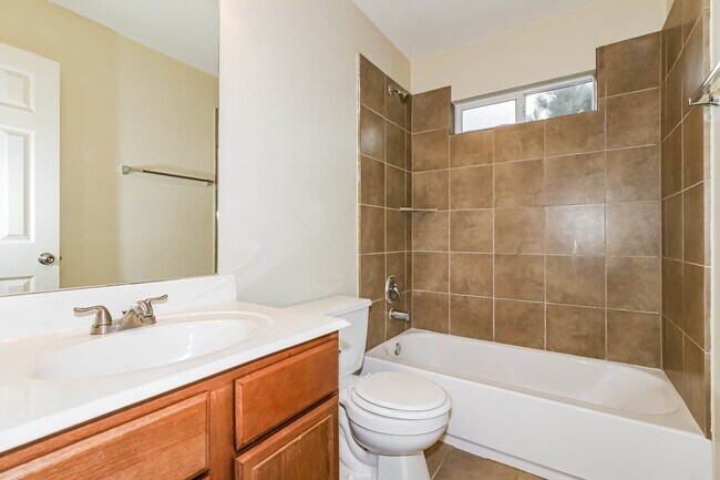 Building Photo - 5806 Le Carpe Plantation Ct