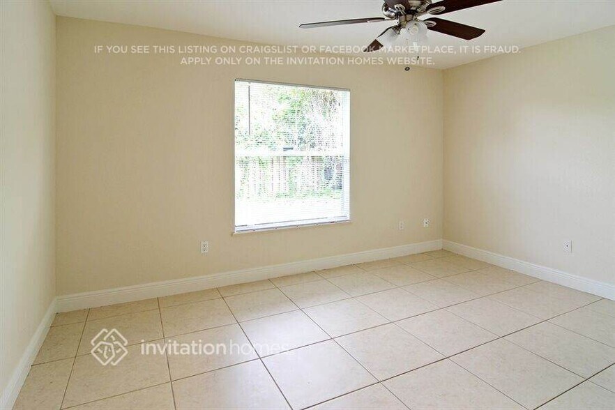 Building Photo - 1025 SW Romaine Ln