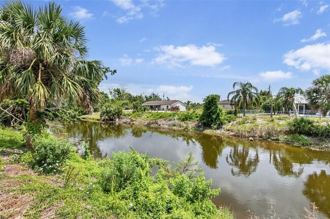 Building Photo - 7113 Regina Dr