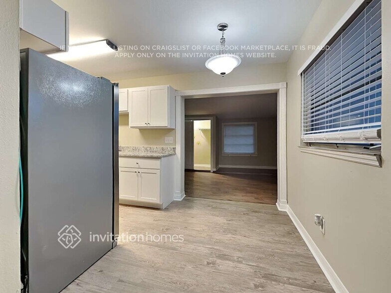 Building Photo - 404 Edwin St