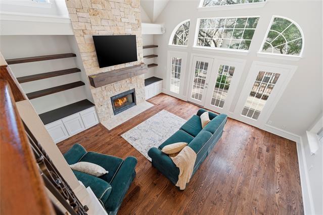 Building Photo - 715 Lakeway Dr