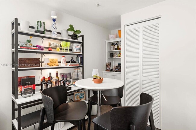 Building Photo - 1415 Sunset Harbour Dr