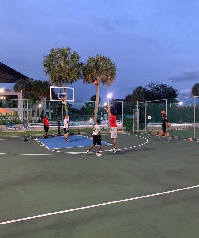 Building Photo - 6921 Environ Blvd