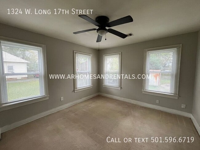 Building Photo - 1324 W Long 17th St