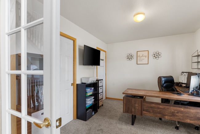 Building Photo - Beautiful 4 Bedroom House with Office