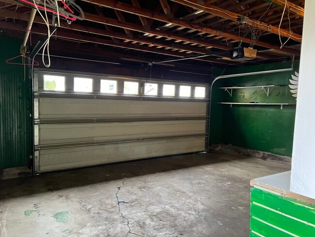 Building Photo - Beautiful 3 bedroom 2 bath house in Eugene!