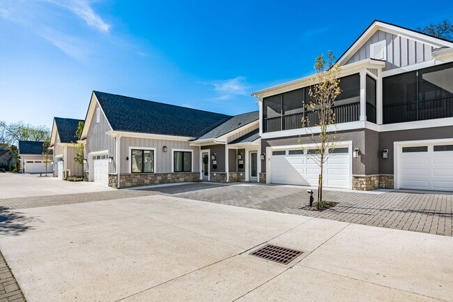 Building Photo - 2978 Bernard View Ln