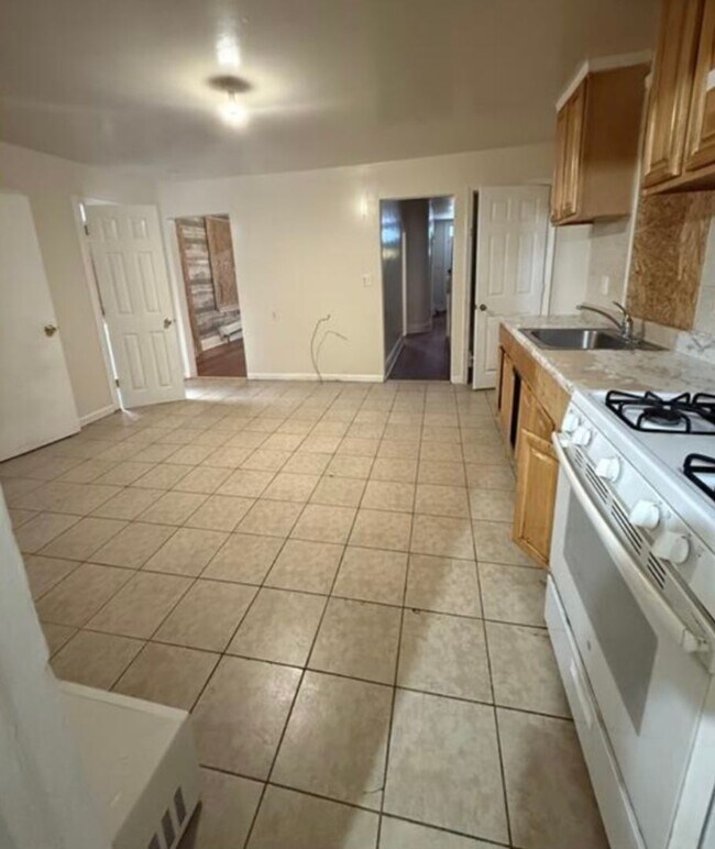 Building Photo - 3 Bedroom House for Rent Germantown