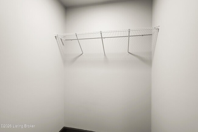 Building Photo - 601 E Main St