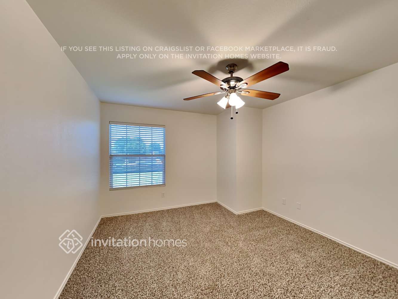 Building Photo - 802 Lazy Bayou Dr