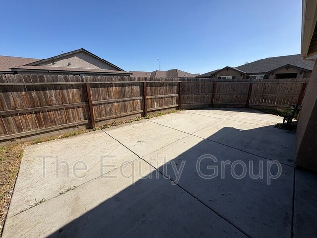 Building Photo - 717 W Perez Ave