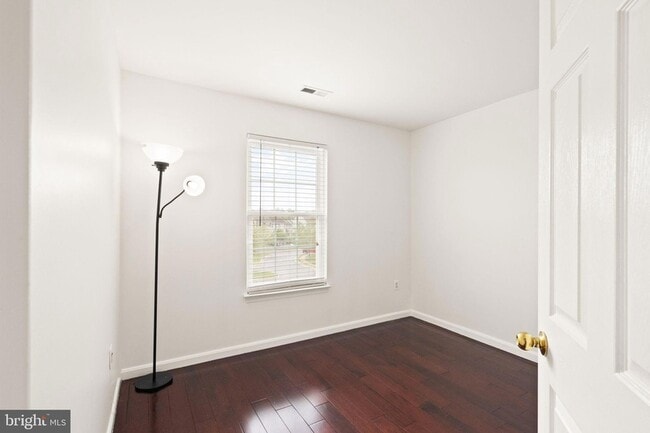 Building Photo - 11070 Clovertree Ct