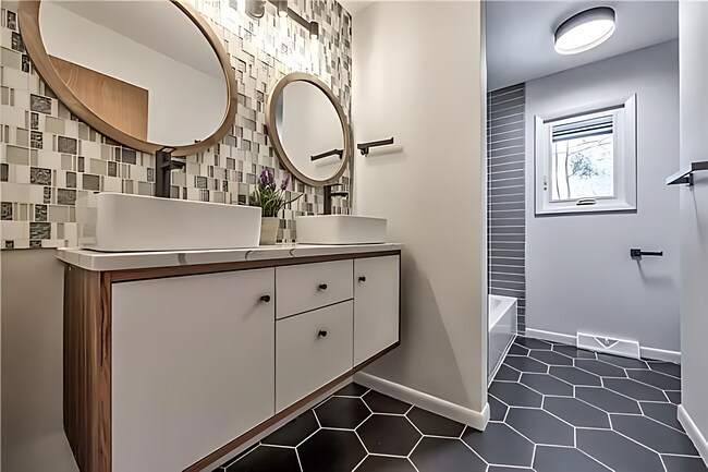 Building Photo - Wonderful Furnished Modern Home in Overlan...