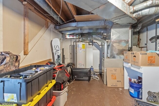 Building Photo - 428 Riverview Rd