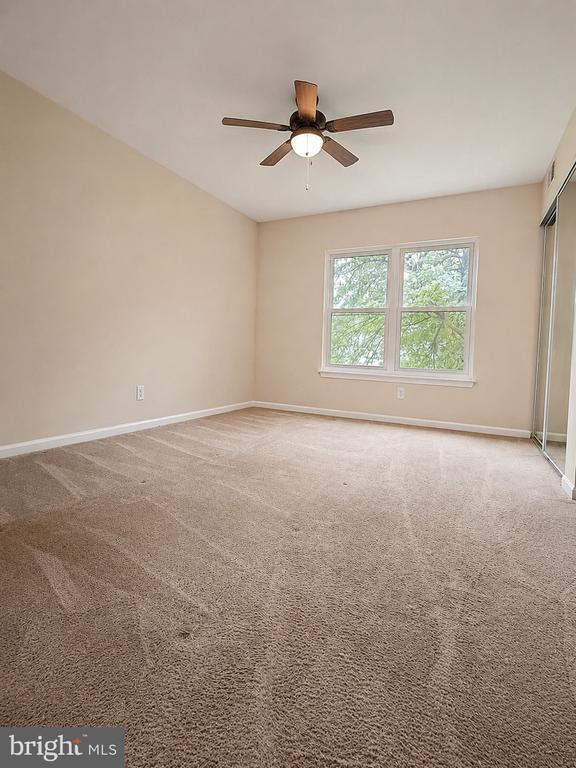 Building Photo - 5800 Orchard Hill Ct