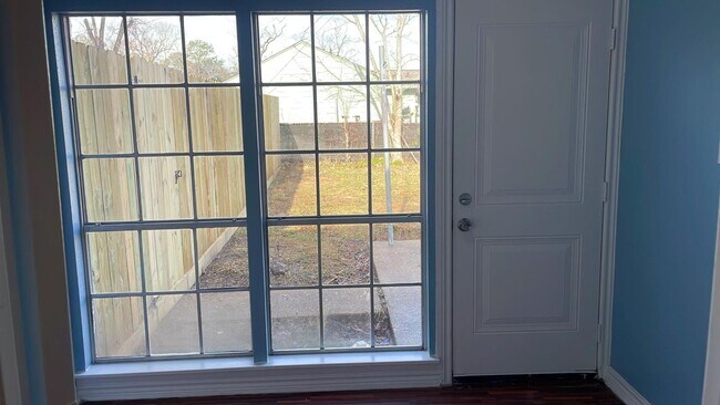 Building Photo - Beautiful house, perfect for you!!!