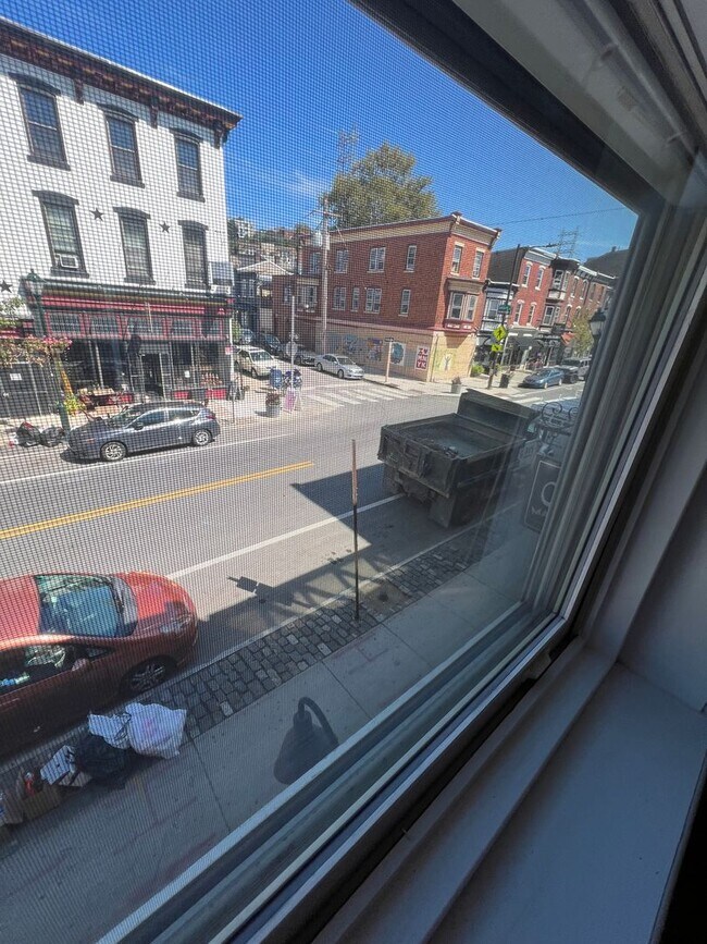 Building Photo - 4352 Main St