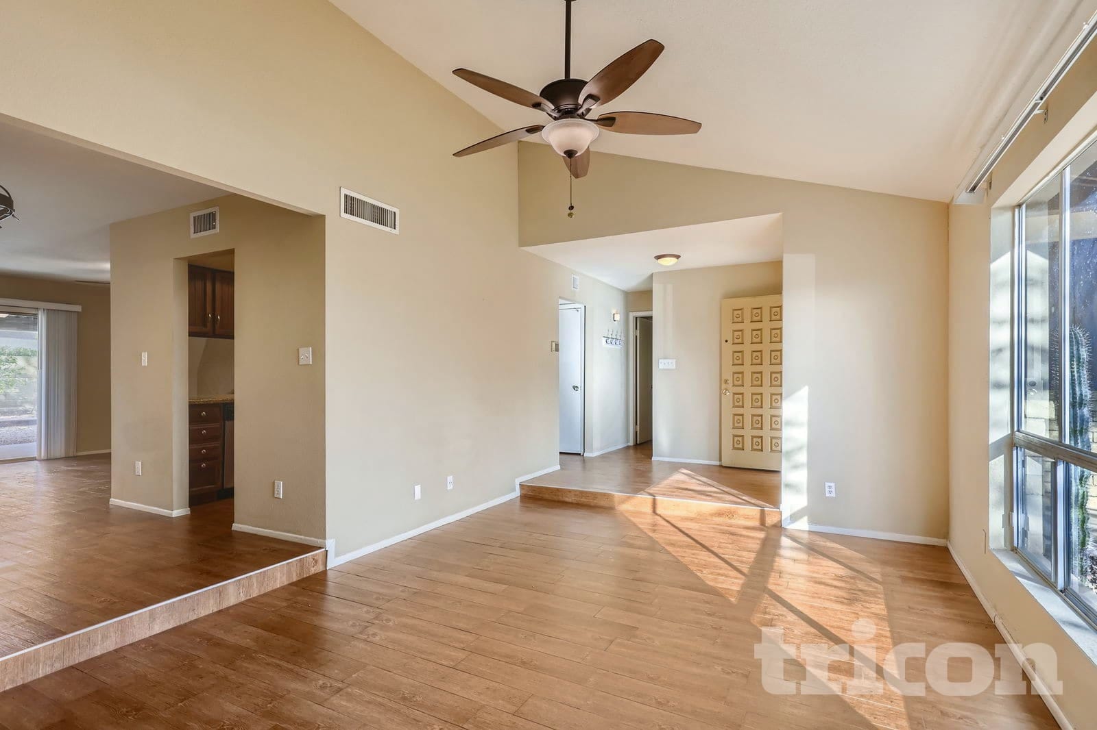 Building Photo - 4910 W Diana Ave