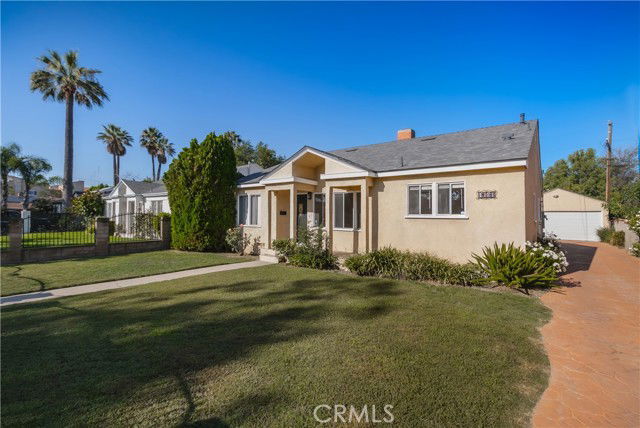 Building Photo - 6045 Teesdale Ave