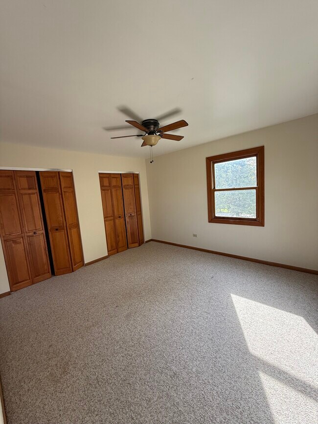 Building Photo - 3007 Lincoln Rd