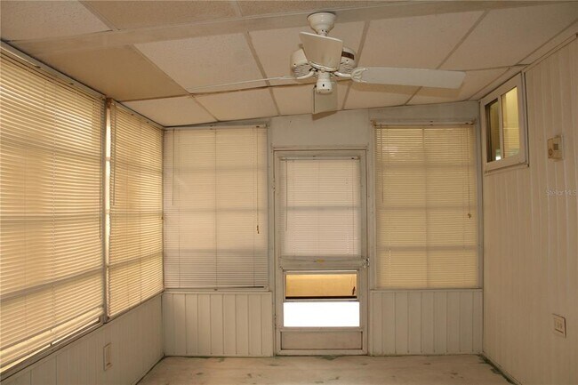 Building Photo - 204 50th Ave Dr W