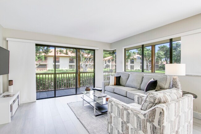 Building Photo - 512 Brackenwood Pl