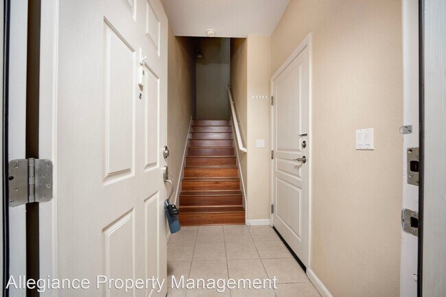 Building Photo - 3 br, 3 bath House - 7910 Walerga Rd Unit 706