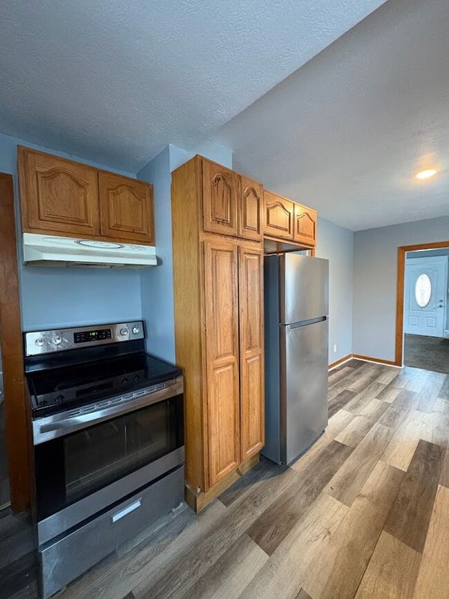 Building Photo - Four bedroom two bathroom home for rent