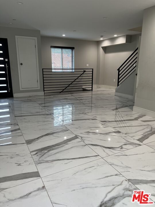 Building Photo - 10324 Mt Gleason Ave