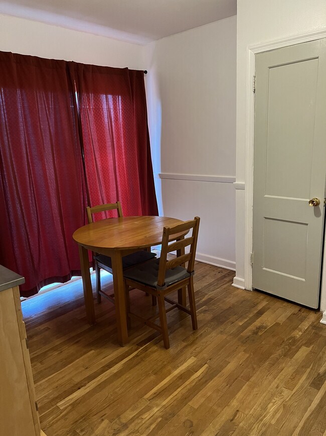 Building Photo - 5015 Nantucket Rd