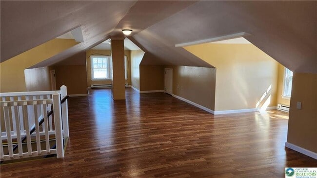 Building Photo - 4633 Lehigh Dr