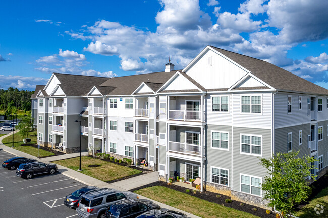 Building Photo - Harbor Landing