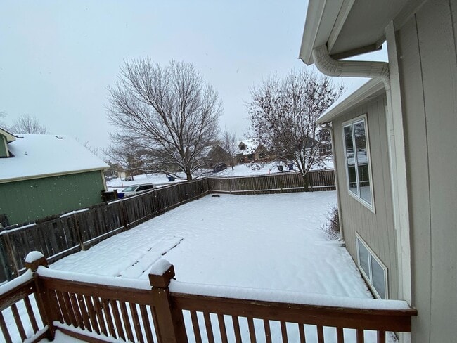 Building Photo - Wonderful Fox Chase home with fantastic spacious floor plan.