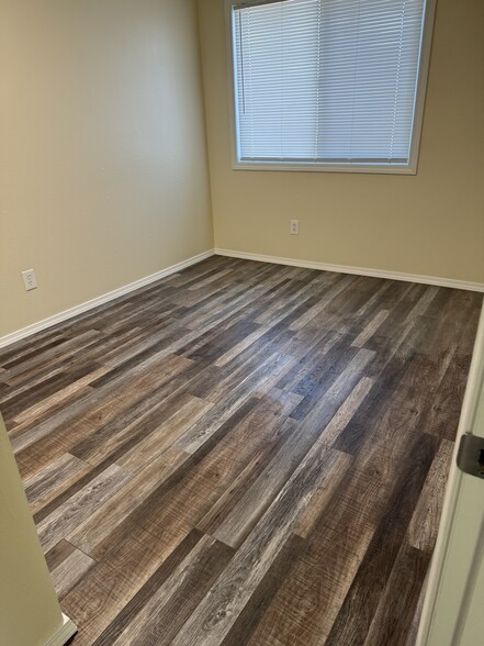 2nd bedroom - 1228 46th Pl SE