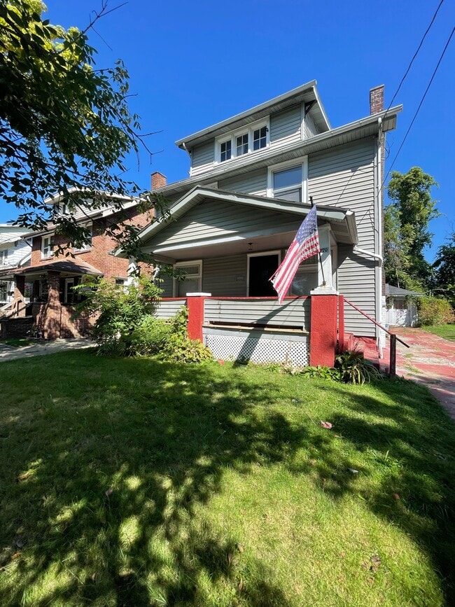 Building Photo - 770 Crandall Ave
