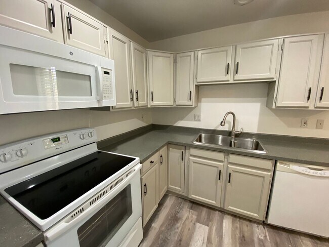 Interior Photo - Gorgeous Townhouse with Private Yard and Washer and Dryer Available!