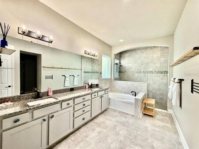 Building Photo - 6414 Salt Creek Ave