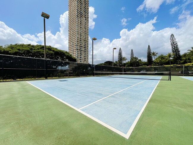 Building Photo - Century Park Plaza Studio with A/C