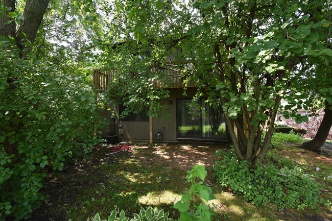 Building Photo - 45 Salt Creek Rd